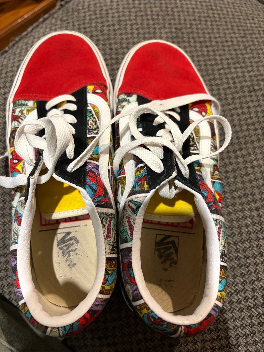 Women’s VANS Marvel Old School low tops - Picture 6 of 7